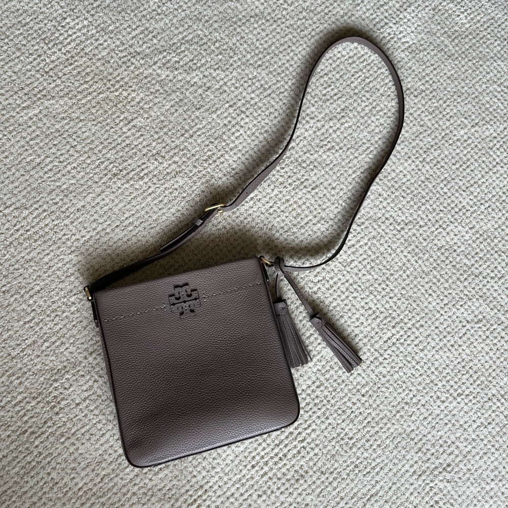 NEW Tory Burch McGraw Small Bucket Bag - Silver Maple